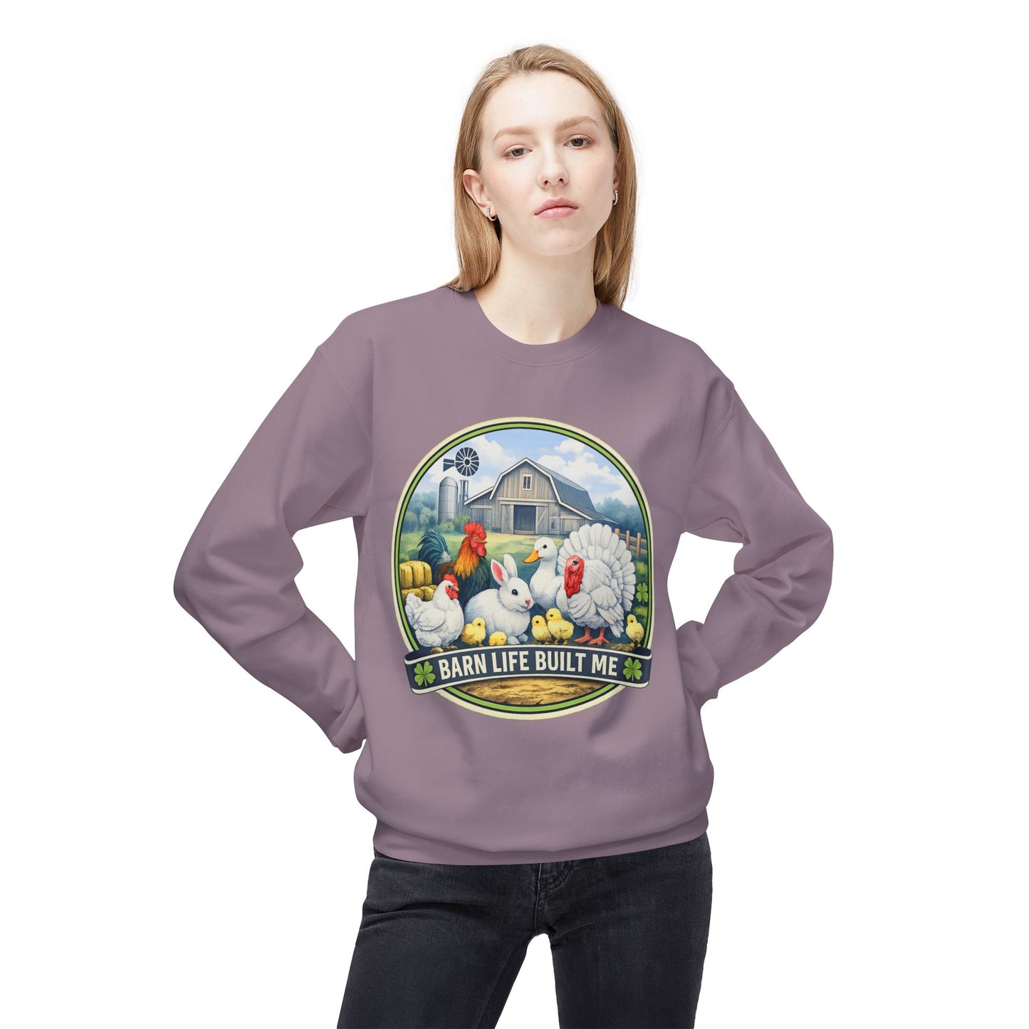 BARN LIFE BUILT ME - Small Animals - Crewneck Sweatshirt