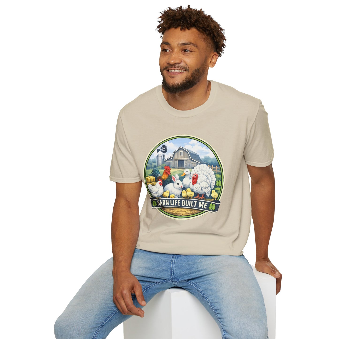 BARN LIFE BUILT ME - Small Animals - Unisex T-Shirt